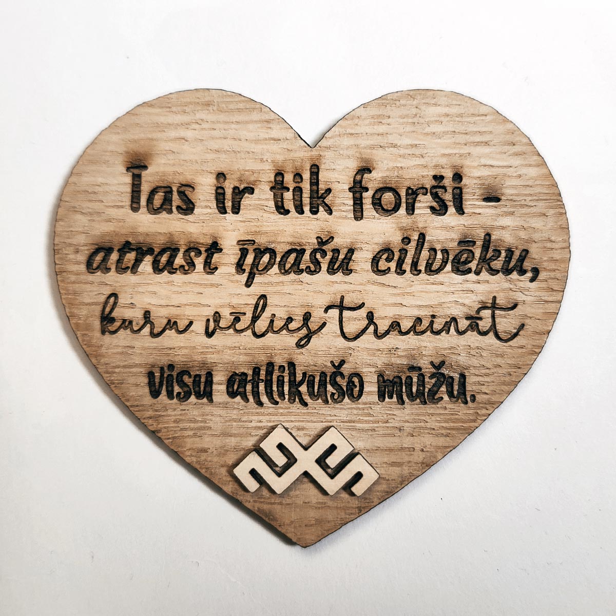 ILZ_041719 Atrast īpašu cilvēku... Koka magnēts — attēls 1